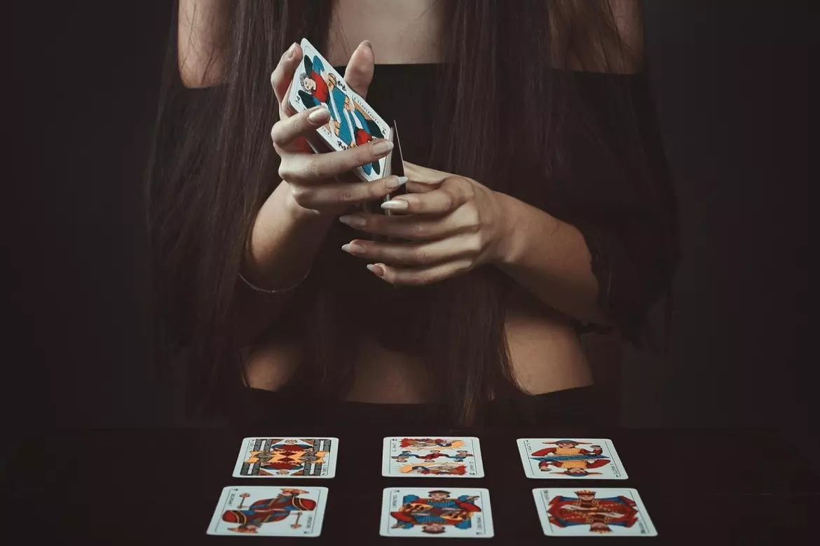 Curso Tarot Cigano Image
